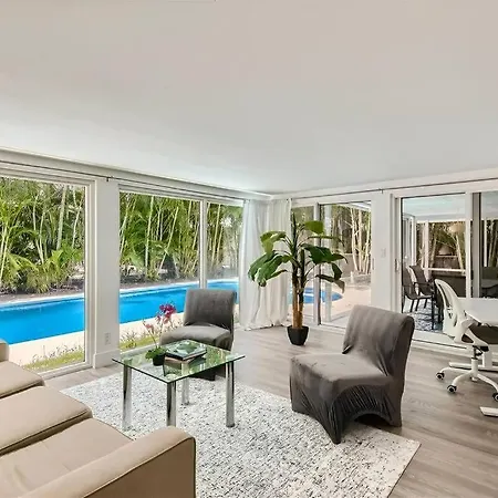 Cozy House Lauderdale By The Sea Apartment